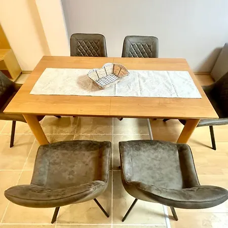 Bratanov Flower Street Apartment